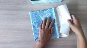 Из клейкой ленты и картона сделала эту красоту своими руками: идея корзины для дома