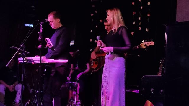 Я-то, что надо (Браво). Квартирник, ВИА "Импульсы". Бар 'Открой рот", Новосибирск, 29.02.2024 смотреть онлайн