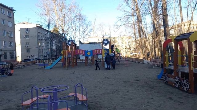 31.10.2022. Новая площадка во дворе Руднева - Космодемьянской. Хабаровск. смотреть онлайн