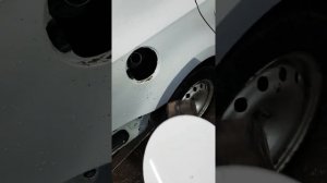 Как быстро снять лючок на wolksvagen polo.