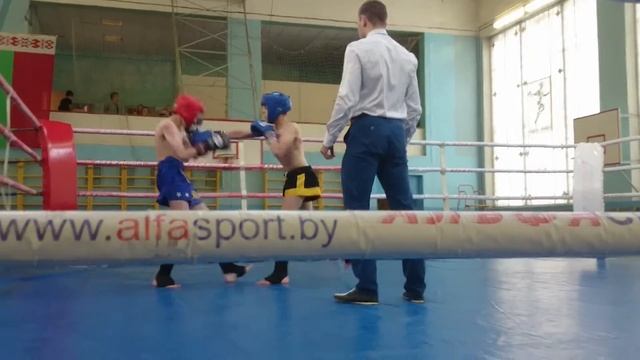 Отличный бой Первенство РБ по К-1 Финал Радионов Дмитрий (БУДО) син. угол.