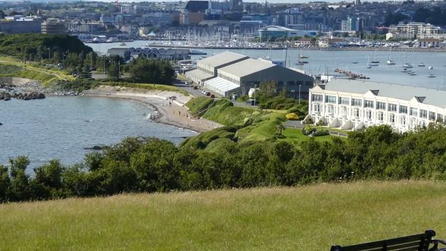 Lumix TZ80 4K test video - View over Plymouth and Hoe смотреть онлайн