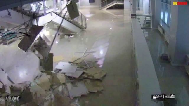 Сочи. Упал потолок!!! смотреть онлайн