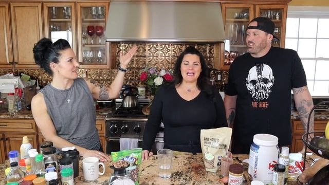 Snack time with Tara & Jess смотреть онлайн