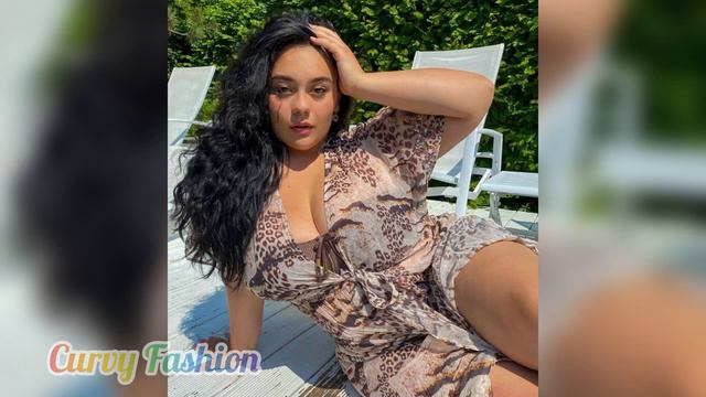 Zoe Letizia Biography (age, Height, Weight, Profession And More) Curvy Model And Instagram Star