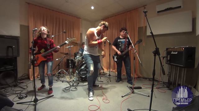 PANIKA! - Девушка неформальной внешности  (студия 