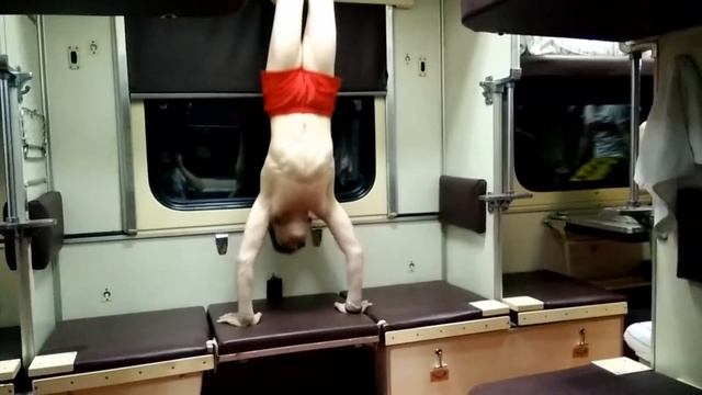 Training in the train [V2] смотреть онлайн