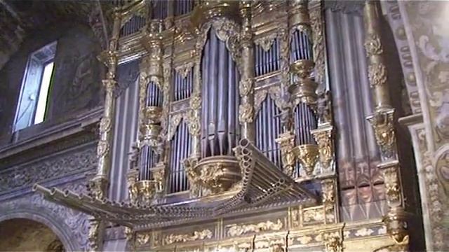 tiene los ojos azules смотреть онлайн