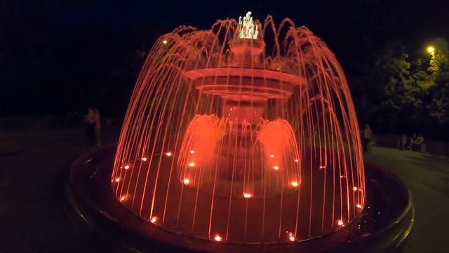 Фонтан в парке Шевченко. Световой фонтан. #фонтан. Красивое место. Парк им. Т.Г. Шевченко. Одесса. смотреть онлайн