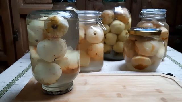 Jabłka kiszone z miodem i cynamonem смотреть онлайн