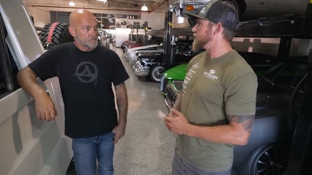 900HP AWD Trophy Truck throws down смотреть онлайн