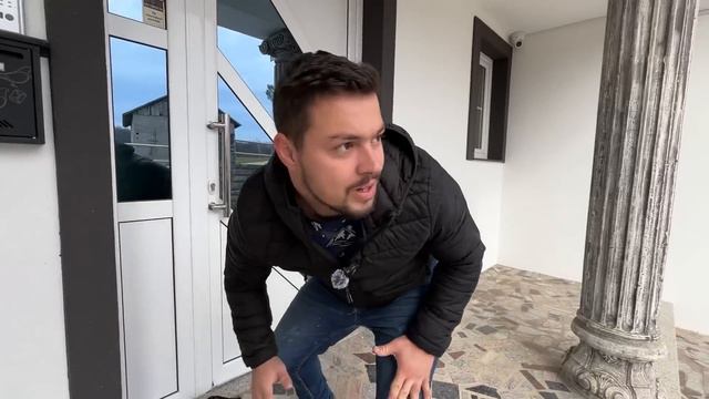 NAŠ LUDI KOMŠIJA NAS NAPAO! смотреть онлайн