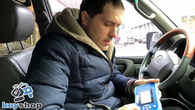 Программирование ключа Toyota land cruiser 100 с помощью KD900 keydiy и JMD handy baby смотреть онлайн