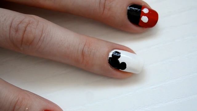Mickey Ve Minnie Fare Tırnak Tasarımı / Mickey And Minnie Nail Art Tutorial смотреть онлайн