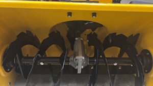 Гибридная снегоуборочная машина DenZel SWB-600 зимой и летом поможет с уборкой территории