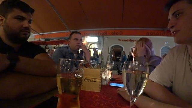 COCKTAILS und C** in SALZBURG смотреть онлайн