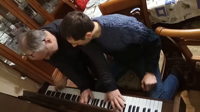 В лесу родилась елочка Фортепіанний дует смотреть онлайн