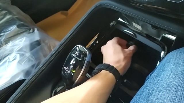 BMW X1 sDrive18i xLine [F48] LCI review - Indonesia смотреть онлайн