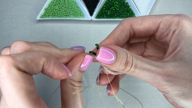 Стрекоза из бисера параллельным плетением смотреть онлайн