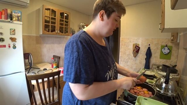 Как чемодан БЕЗ РУЧКИ! Всё как ВСЕГДА, Вован валяется, я готовлю завтрак! Жалуюсь на свою СУДЬБУ! смотреть онлайн