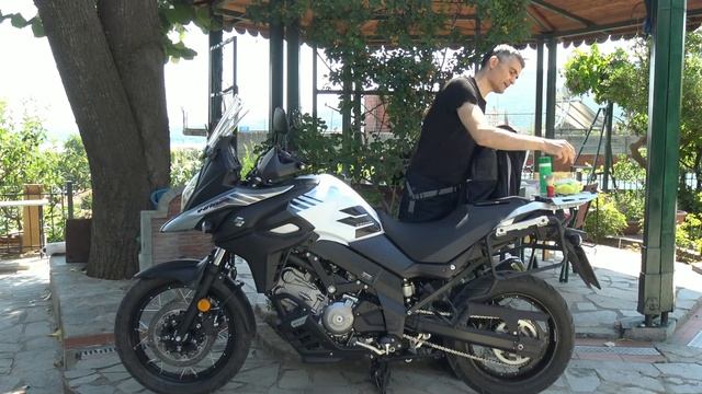 Moto Textile Gear Clean | Moto Tip of The Day смотреть онлайн