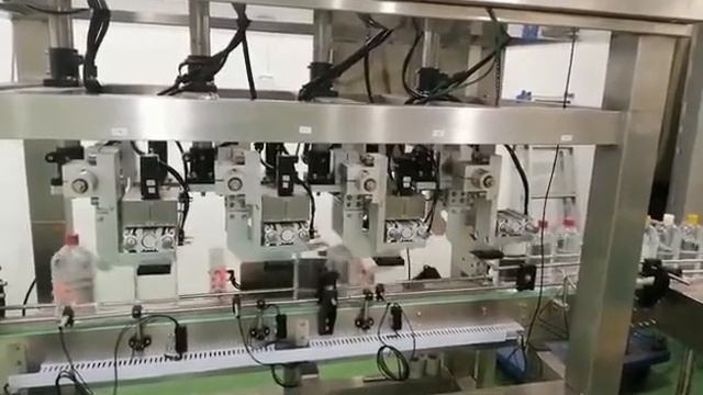 Бутылка геля для ухода за кожей смотреть онлайн