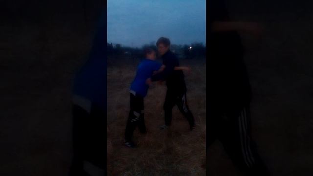 Приём #2 Брасок через бедро смотреть онлайн