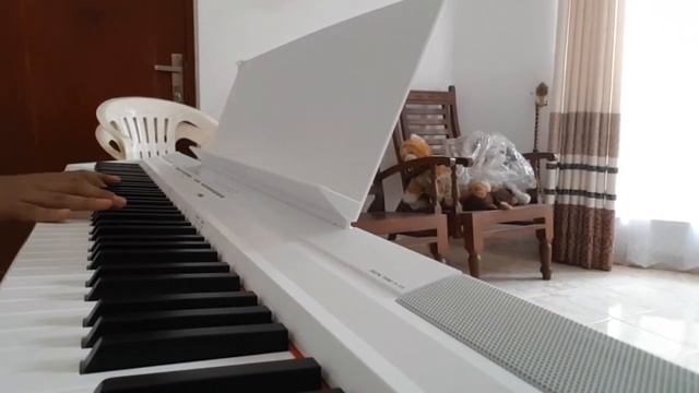 Everglow - Coldplay 🎹 Improvising смотреть онлайн