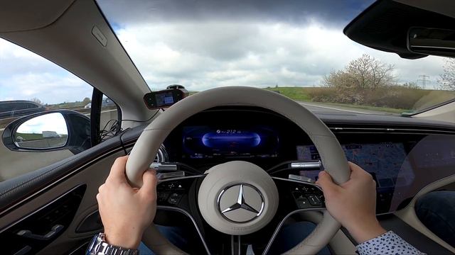 Mercedes EQS 580 4matic 100-200 on german Autobahn + POV Topspeed смотреть онлайн
