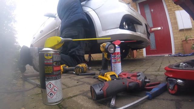 How To Change Top Mounts On A Vauxhall Vectra C