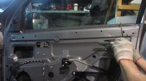 Как снять стекло двери на Калине и Гранте