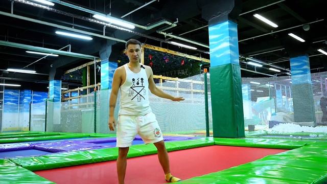 Как правильно делать заднее сальто? Акробатика туториал смотреть онлайн