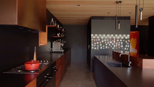 An Architect's Private Home Designed Using Recycled Timber (House Tour) смотреть онлайн