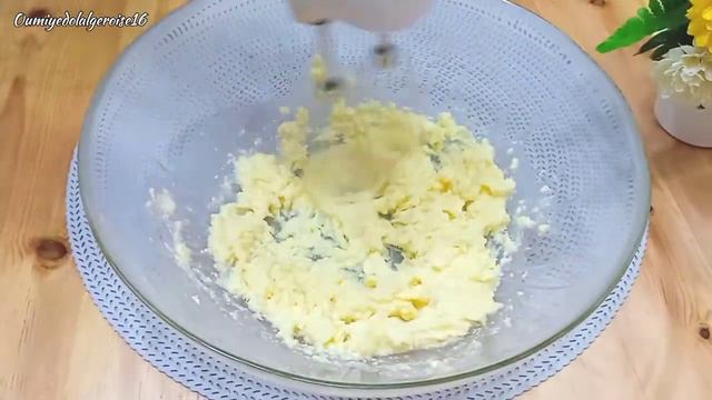 Délicieux biscuits au chocolat remplis de crème qui fondent en bouche, recette facile. смотреть онлайн