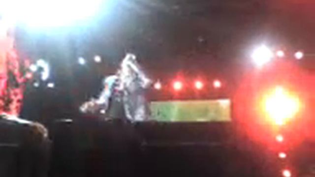 Axl Rose Ecuador смотреть онлайн