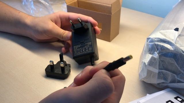 Sony SRS-XB40 Greek Unboxing смотреть онлайн