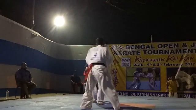 #ichigeki #karate #kyokushinkaikan Dibyendu Dutta (Aka) vs Kisholaya Majumdar (Shiro) смотреть онлайн