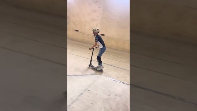 Жесткие трюки на самокате #самокат # трюковой самокат смотреть онлайн