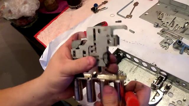 Ремонт замка Cisa. Подробнее на https://door-services.ru/zamena-zamkov смотреть онлайн