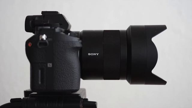Sony A7 II with 55mm F1.8 Zeiss lens смотреть онлайн