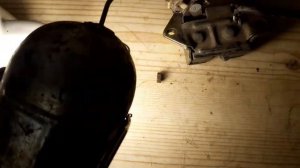 тойота каролла ae100, не открывается дверка багажника, вскрыл а там сюрприз ?♂️