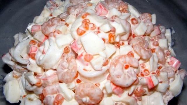 Salad with red caviar and champignons for the New Year смотреть онлайн