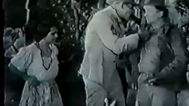 The Cock-Eyed World "lay of the Land" sequence. El Brendel & Victor Mclaglen смотреть онлайн