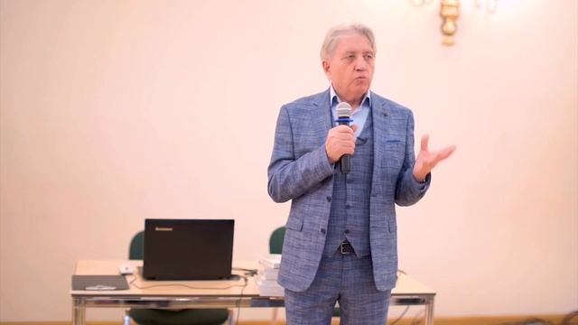 Объем информации ≠ Мудрость / Интернет зависимость / Анатолий Некрасов психолог, писатель смотреть онлайн