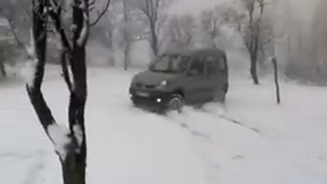 Kangoo 4x4 Šeher Bosna majka смотреть онлайн