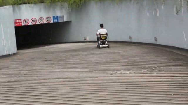 Легка, складна електроколяска для інвалідів W1023-26. Інвалідний візок переносний. Частина 1 смотреть онлайн