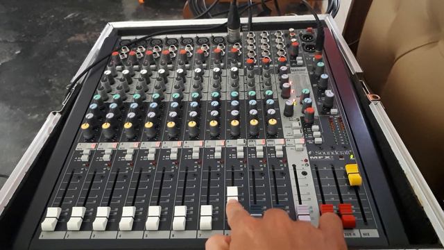 Aux Setting ( Soundcraft MFXi ) смотреть онлайн