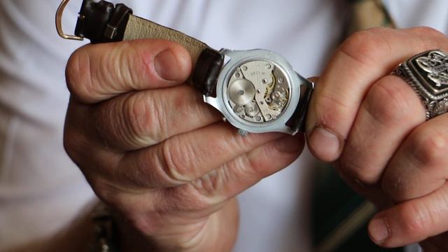 Александр Бродниковский-видеообзор на часы для слепых (Петродворец и Ракета) Петродворцового ЧЗ смотреть онлайн