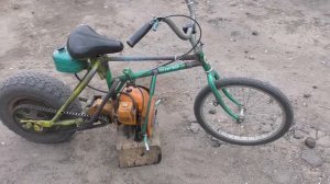 Самодельный мопед из бензопилы УРАЛ и велика . Обзор