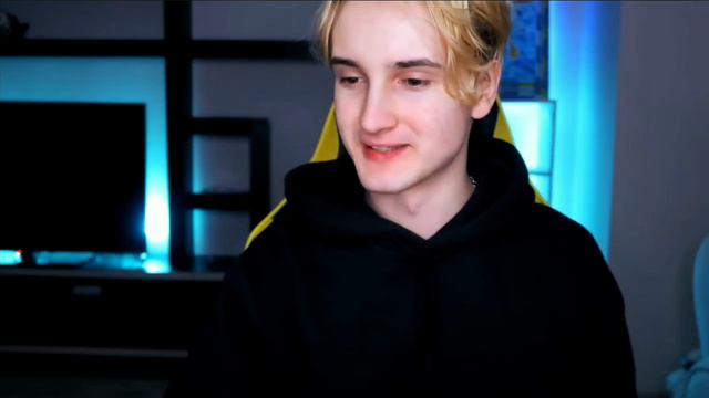 Что гуглят голосом 🤔 смотреть онлайн